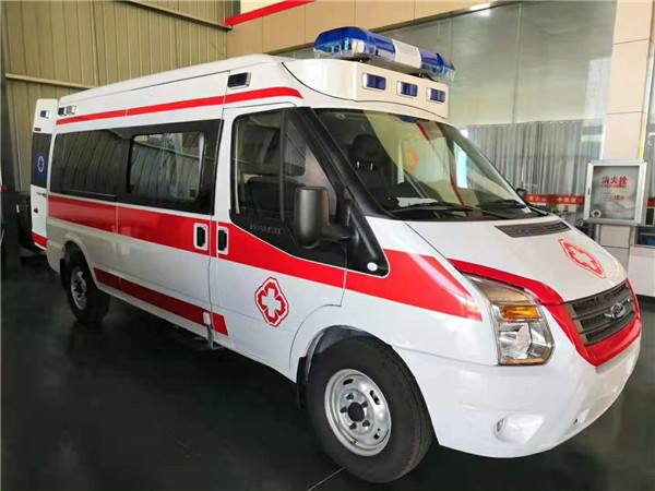 达日县福特V362救护车